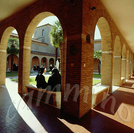 monaci475